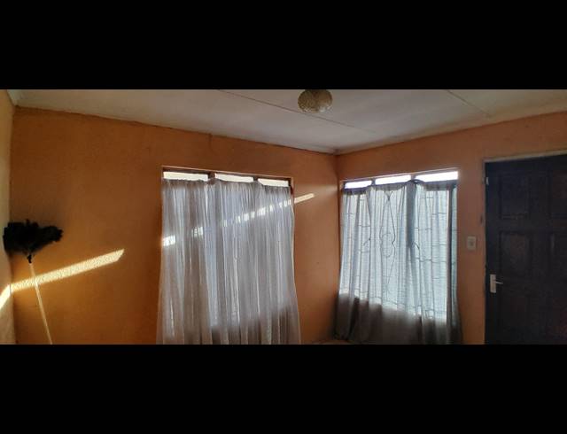 3 BEDROOM FREEHOLD FOR SALE IN VOSLOORUS